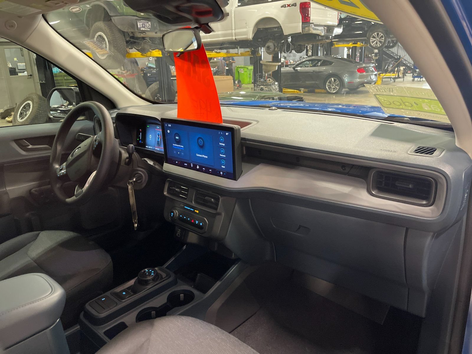 Certified 2025 Ford Maverick XL FWD image 17
