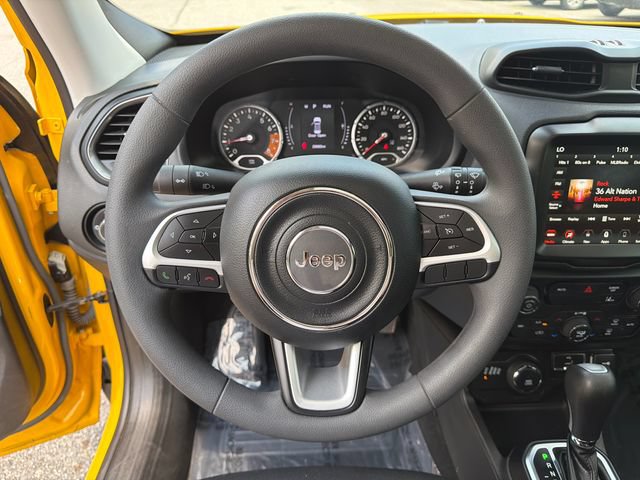 Used 2023 Jeep Renegade Latitude w/ Sun & Fun Group AWD/4WD image 23