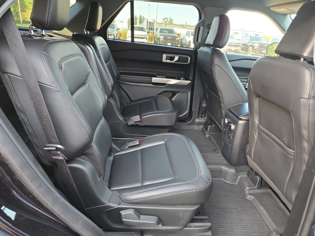 Certified 2023 Ford Explorer XLT w/ Equipment Group 202A AWD/4WD image 29