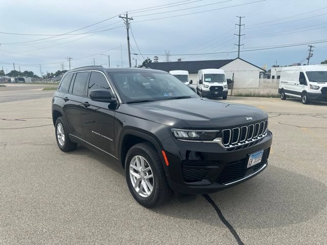 Used 2024 Jeep Grand Cherokee Laredo X w/ Luxury Tech Group I AWD/4WD image 5