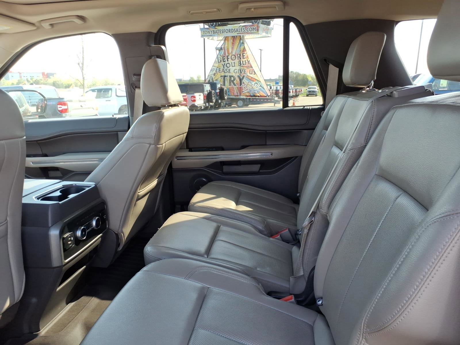 Certified 2021 Ford Expedition Max XLT image 14