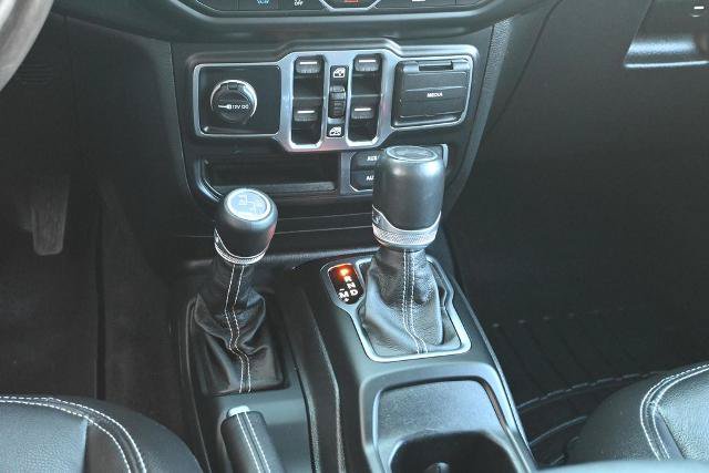 Used 2023 Jeep Wrangler Unlimited Sahara w/ Cold Weather Group AWD/4WD image 29