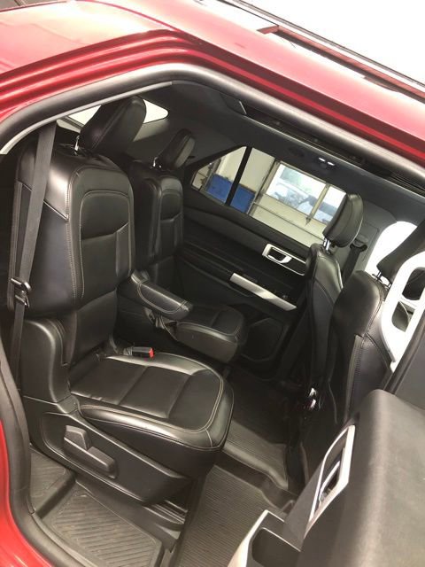 Certified 2021 Ford Explorer XLT w/ Equipment Group 202A image 36