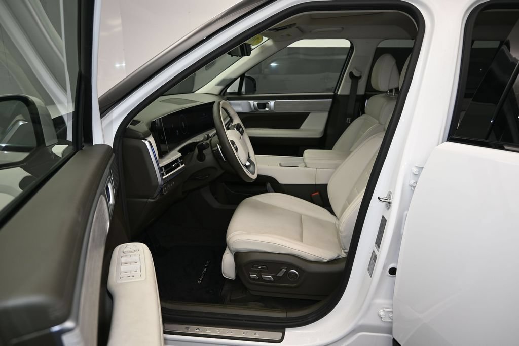 Used 2024 Hyundai Santa Fe Calligraphy FWD image 16