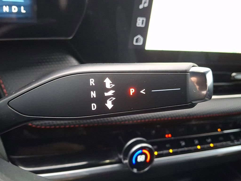 Used 2026 Chevrolet Equinox RS w/ Convenience Package III image 14