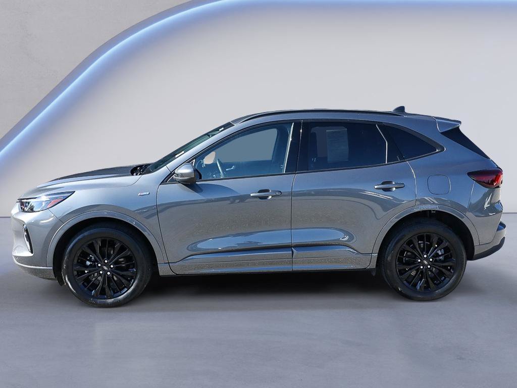 Certified 2023 Ford Escape ST-Line Elite AWD/4WD image 3