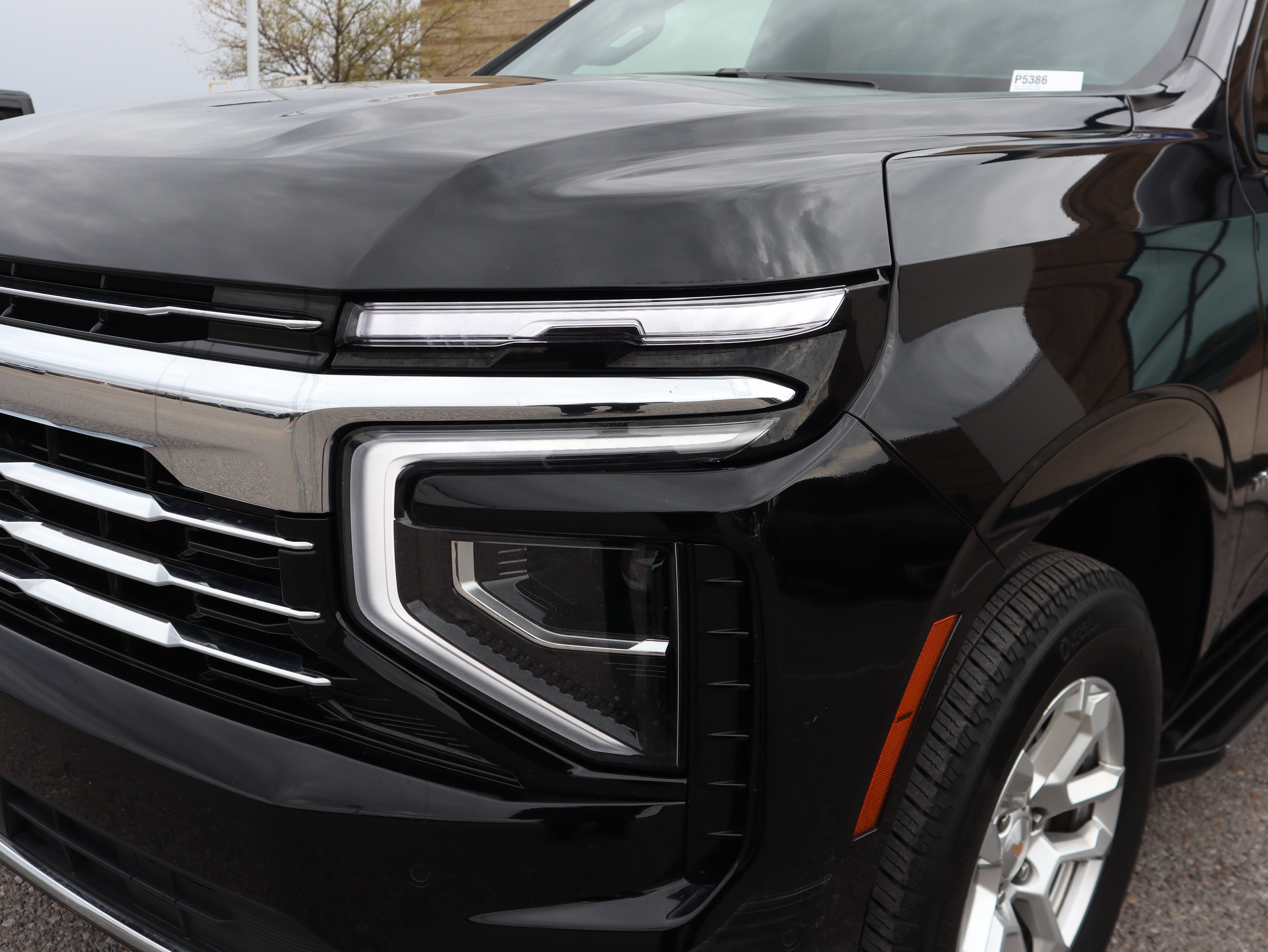 Used 2025 Chevrolet Tahoe LT RWD image 14