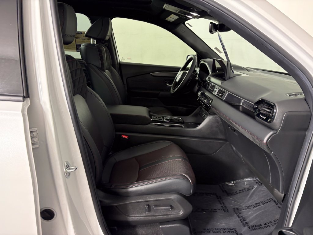 Used 2026 Honda Pilot Black Edition image 39