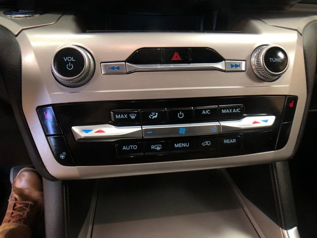 Certified 2022 Ford Explorer XLT w/ Equipment Group 202A image 17