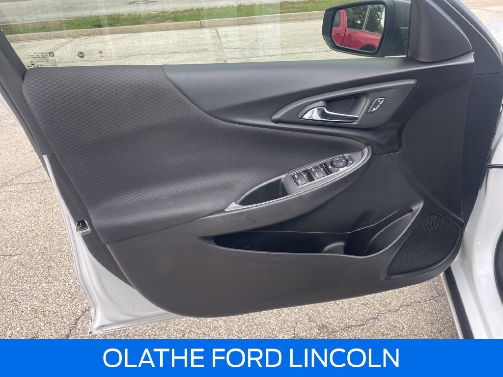 Used 2020 Chevrolet Malibu LS FWD image 15