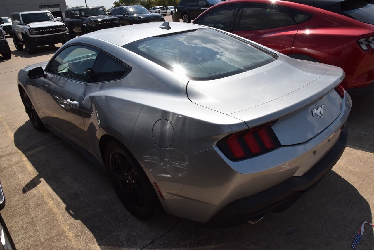 Certified 2026 Ford Mustang Premium RWD image 9