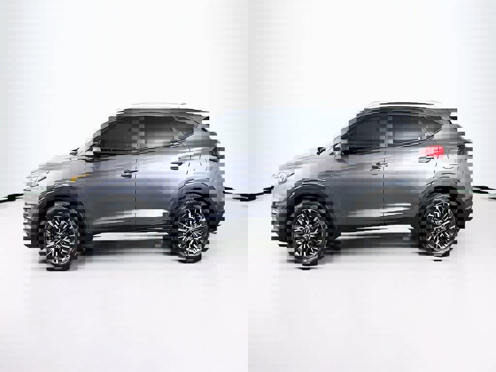 Used 2021 Hyundai Tucson SEL w/ Cargo Package image 3