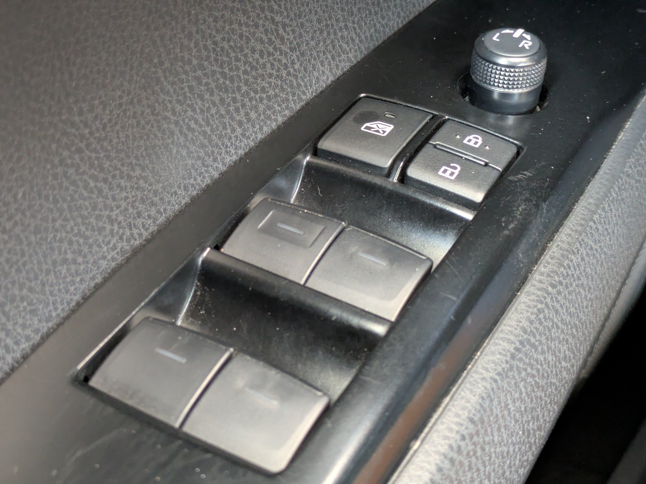 Used 2025 Toyota Camry SE FWD image 23