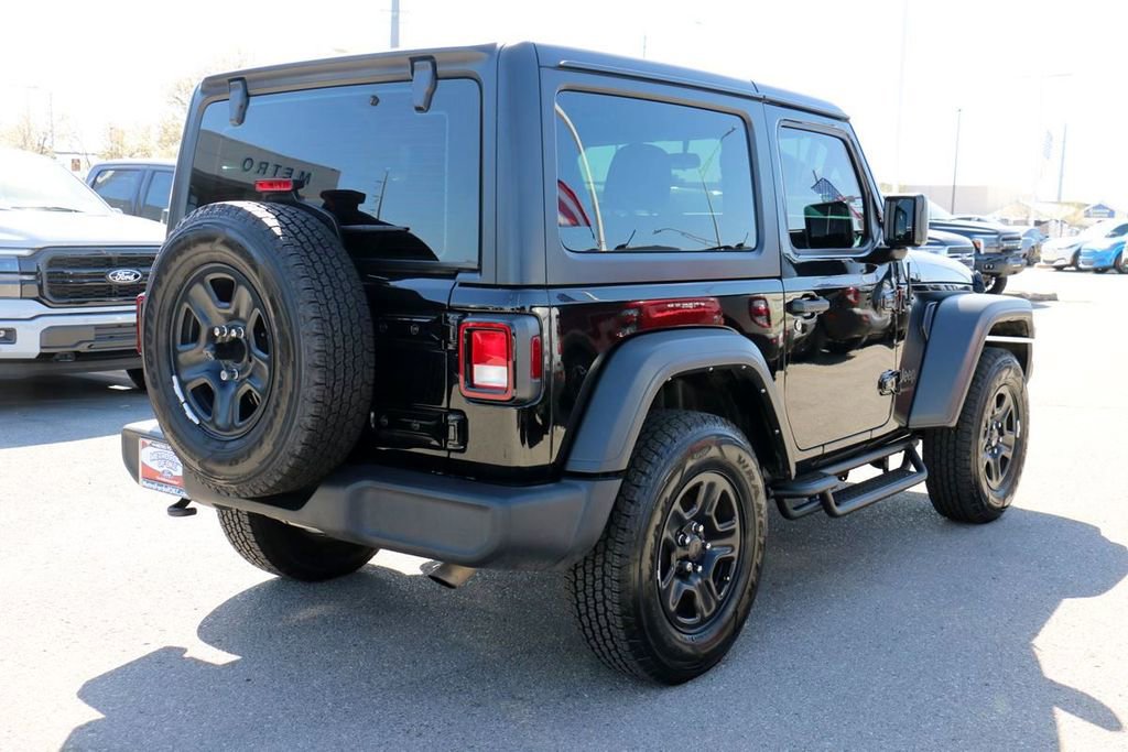 Used 2022 Jeep Wrangler Sport image 5