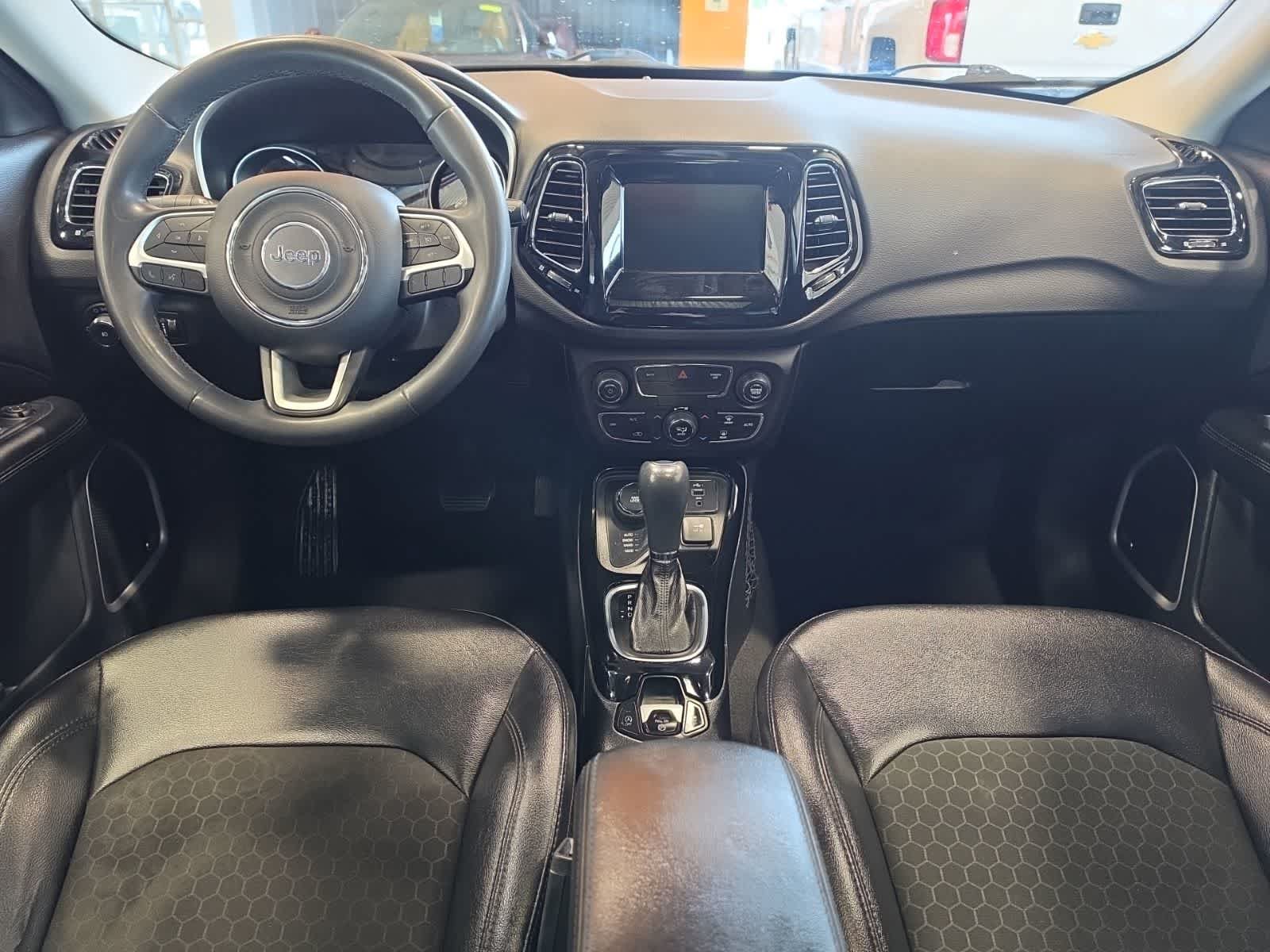 Used 2021 Jeep Compass Latitude w/ Sun and Sound Group AWD/4WD image 30