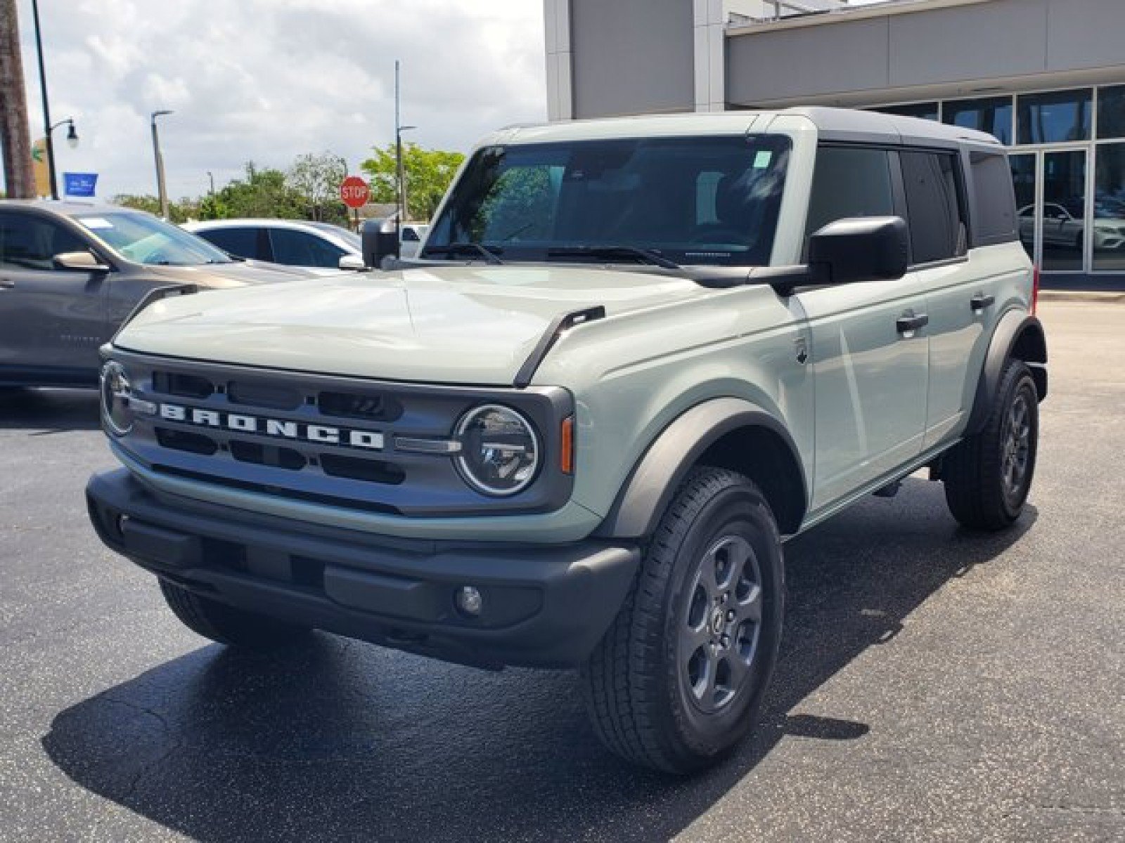 Certified 2024 Ford Bronco Big Bend AWD/4WD image 3