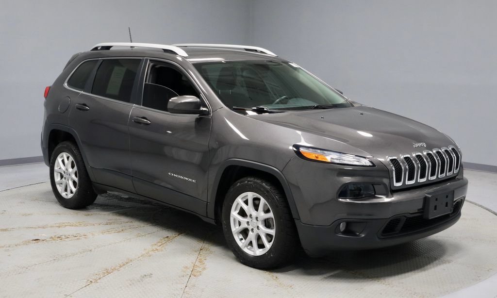 Used 2018 Jeep Cherokee Latitude Plus w/ Cold Weather Group