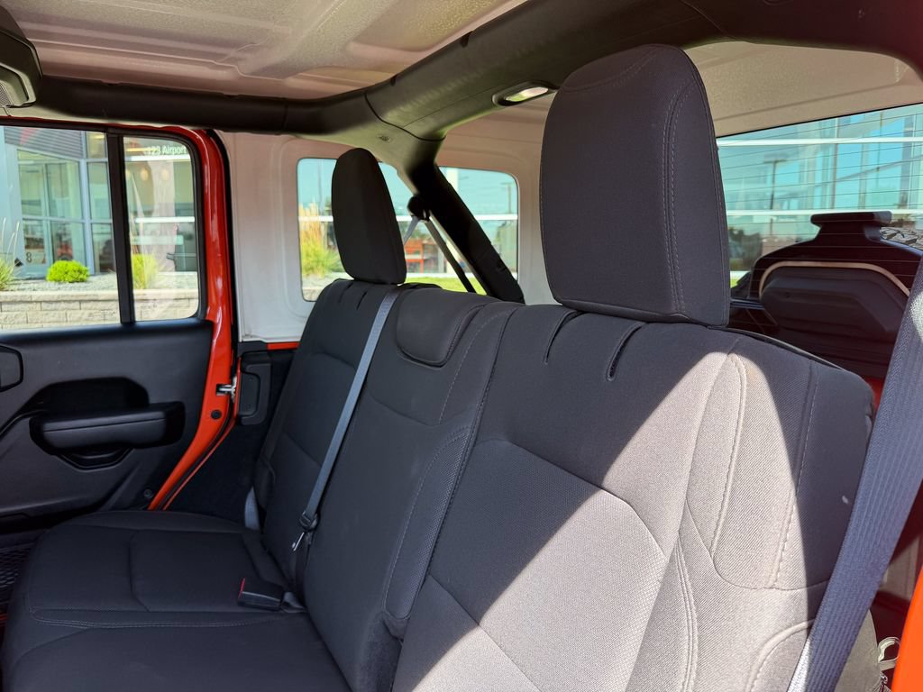 Used 2023 Jeep Wrangler Unlimited Sport AWD/4WD image 13
