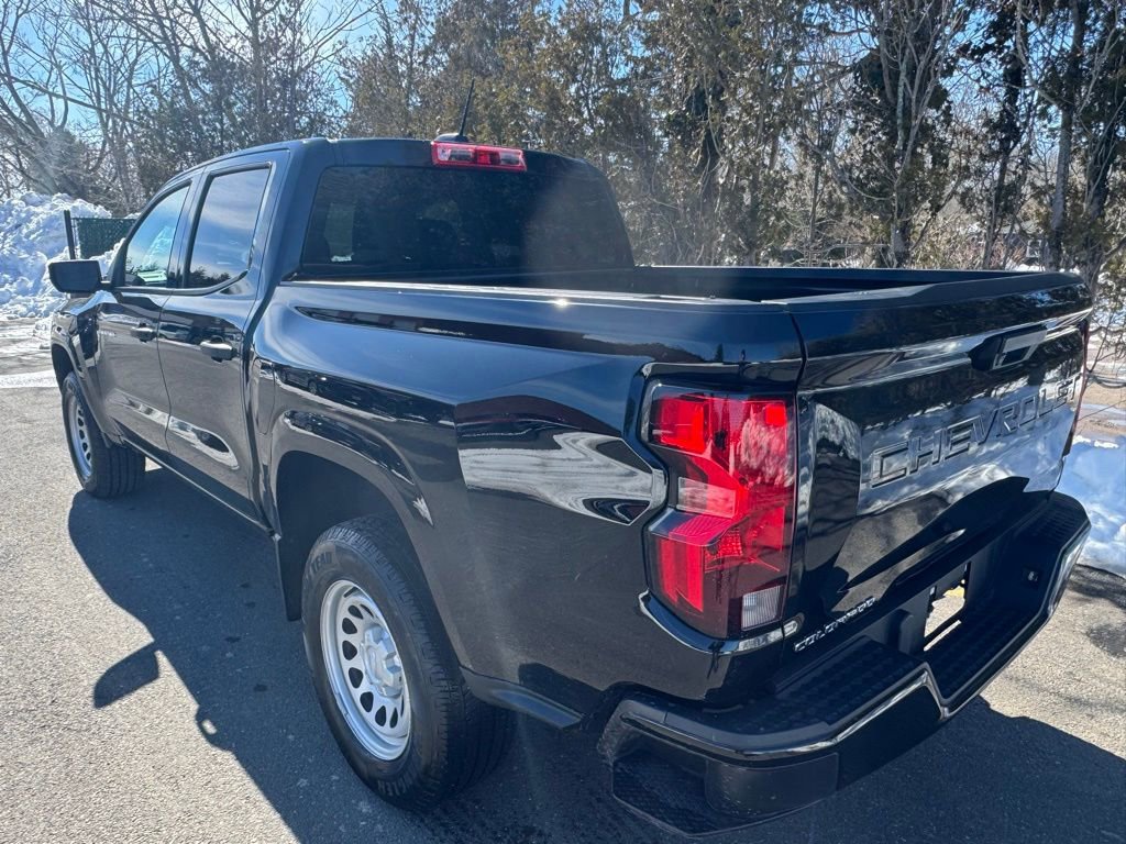Used 2024 Chevrolet Colorado W/T image 2