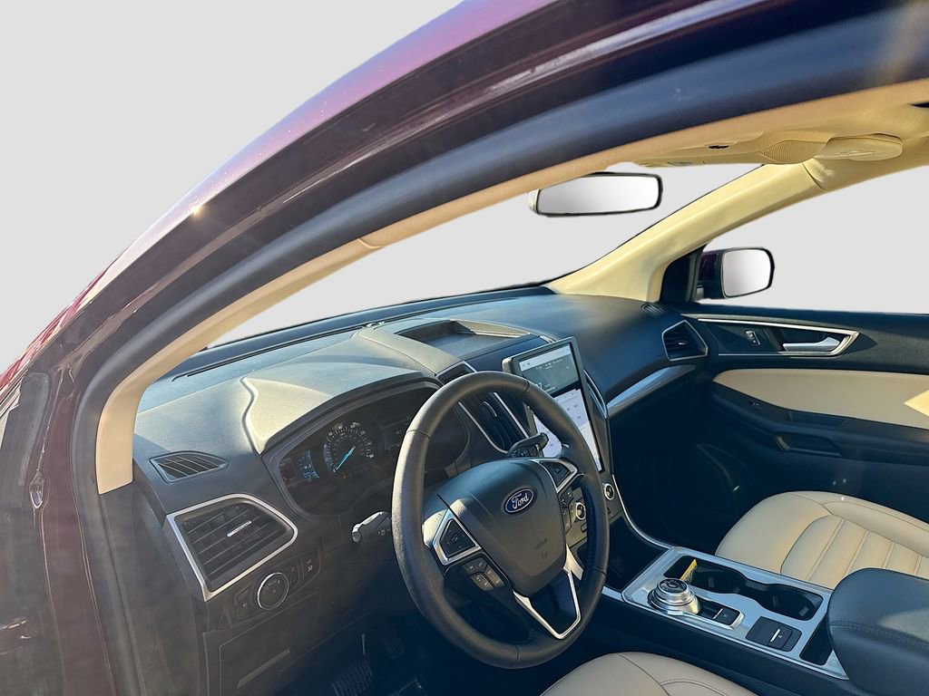 Certified 2024 Ford Edge SEL w/ Convenience Package AWD/4WD image 9