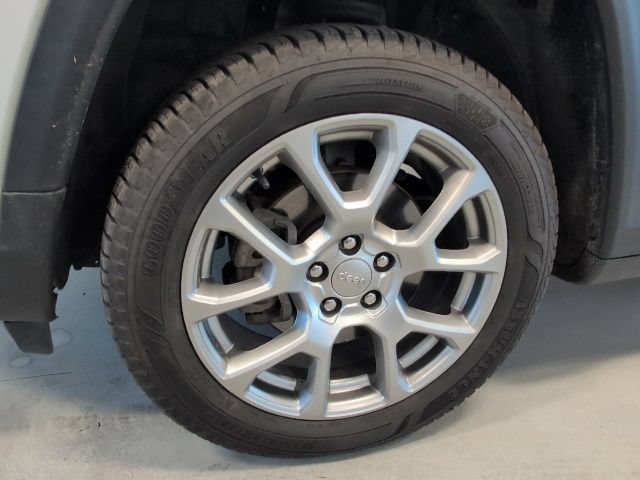 Used 2022 Jeep Compass Latitude AWD/4WD image 9
