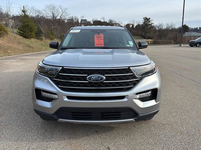 Certified 2022 Ford Explorer XLT w/ Equipment Group 202A image 8