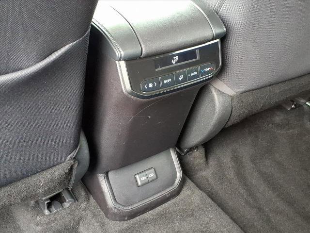 Used 2023 Toyota Highlander LE image 20