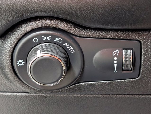 Used 2024 Dodge Durango GT RWD image 10