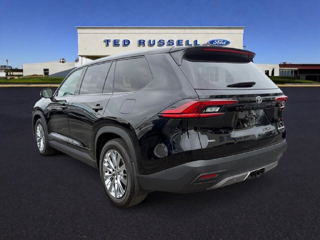 Used 2025 Toyota Grand Highlander AWD image 8