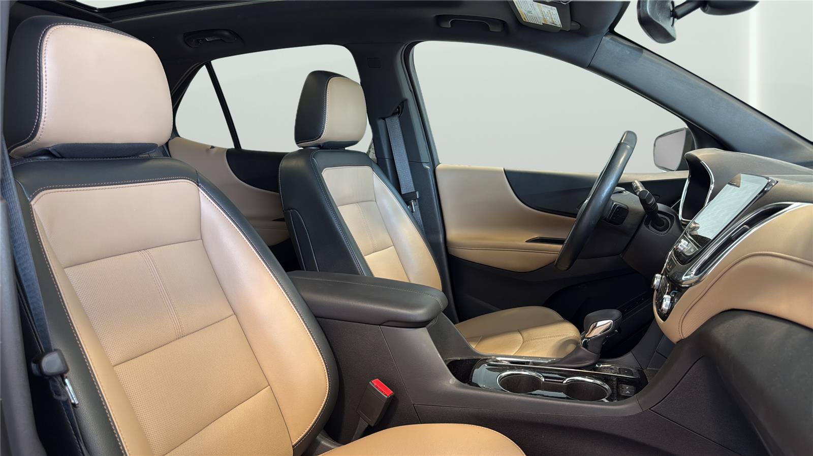 Used 2023 Chevrolet Equinox Premier AWD/4WD image 15