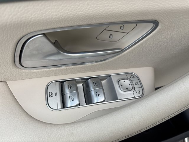 Used 2020 Mercedes-Benz GLE 350 image 21