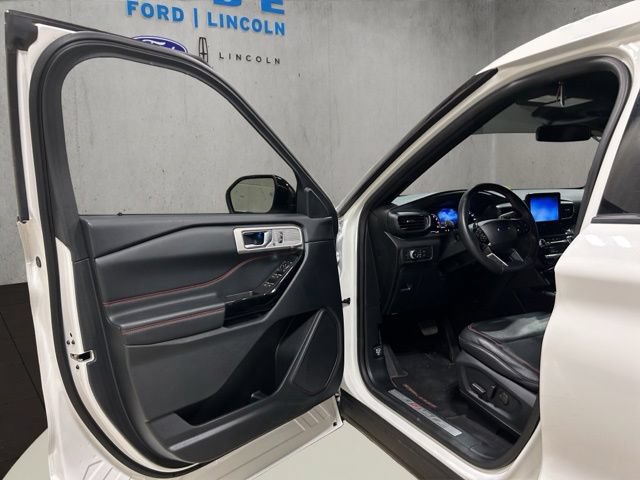 Certified 2022 Ford Explorer ST-Line AWD/4WD image 11