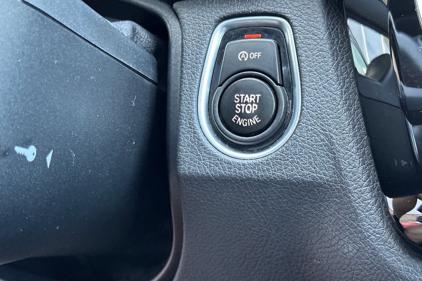 Used 2018 BMW 330i Sedan RWD image 23