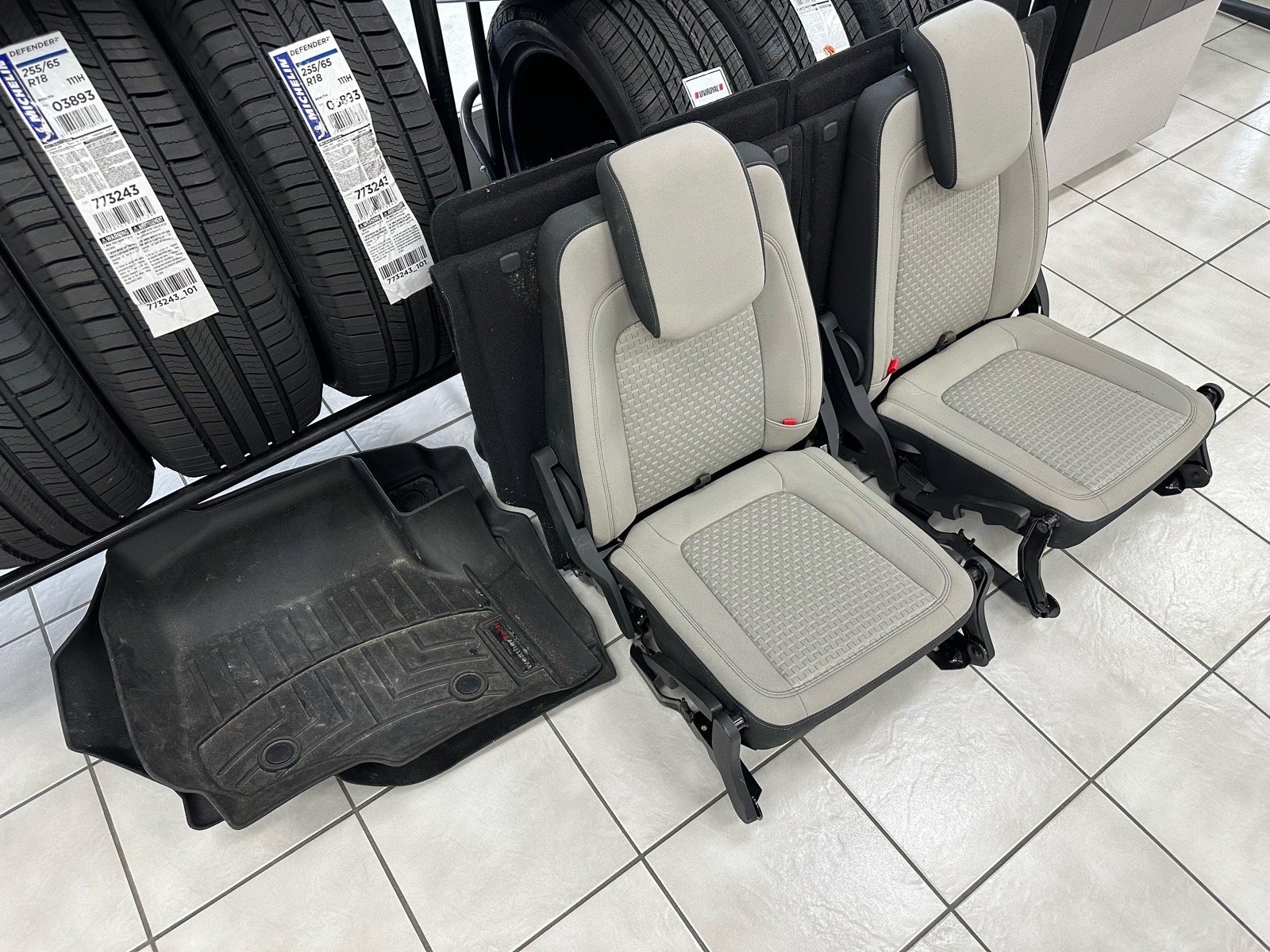 Certified 2019 Ford Transit Connect XLT FWD image 25