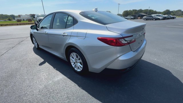 Used 2025 Toyota Camry LE FWD image 6