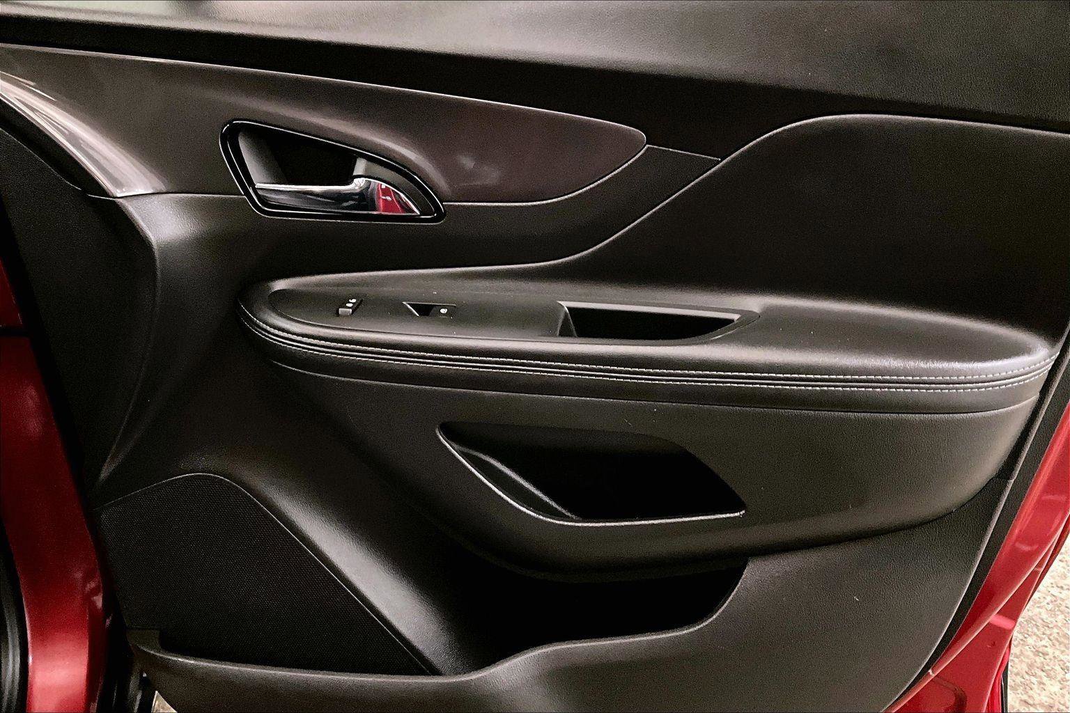 Used 2019 Buick Encore Sport Touring image 23