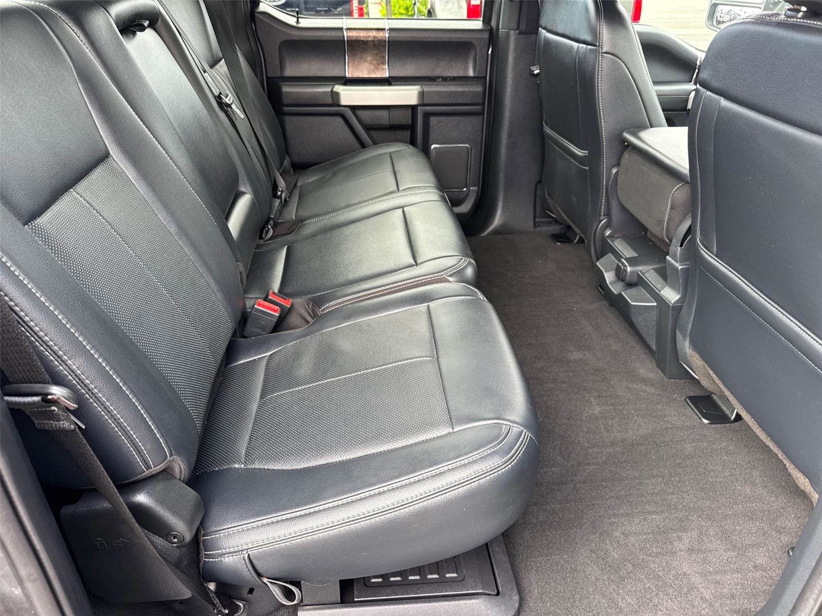 Certified 2022 Ford F350 Lariat w/ Lariat Ultimate Package image 19