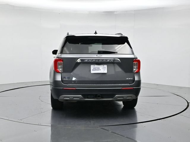 Certified 2021 Ford Explorer XLT w/ Equipment Group 202A AWD/4WD image 8