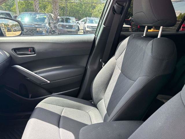 Used 2025 Toyota Corolla Cross LE FWD image 15