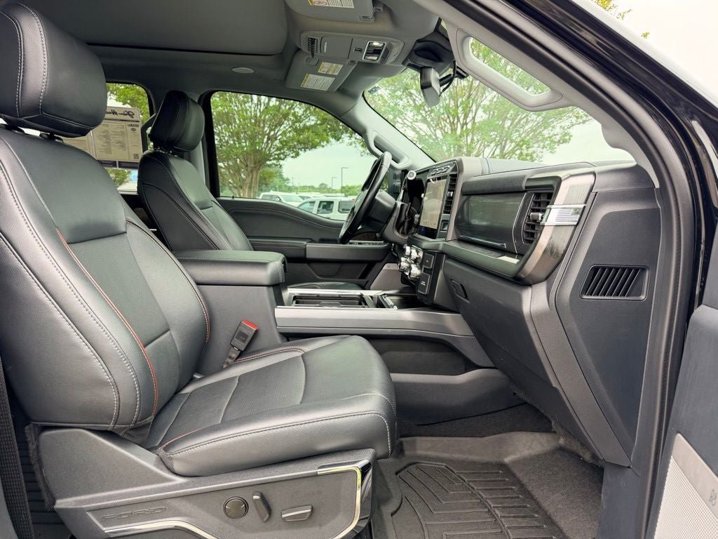 Certified 2024 Ford F250 Lariat w/ Lariat Ultimate Package AWD/4WD image 17