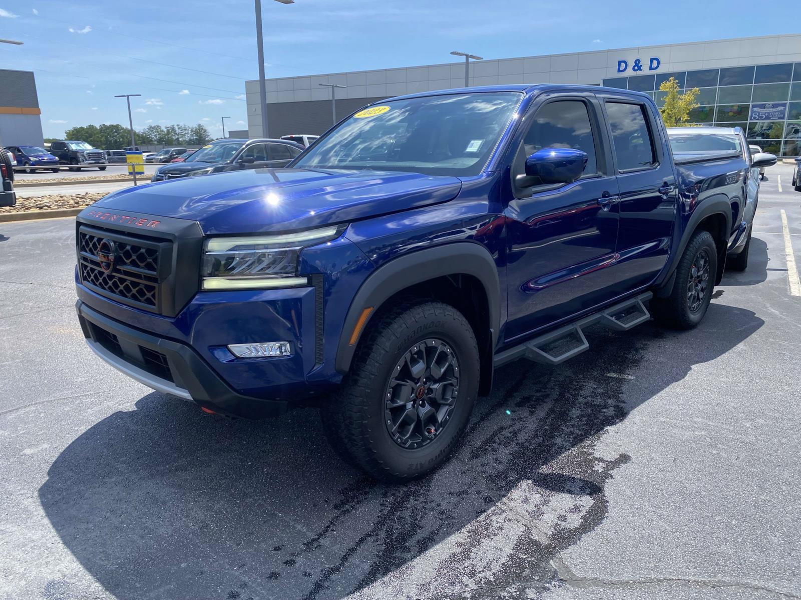 Used 2023 Nissan Frontier PRO-4X w/ Pro-4X Premium Package AWD/4WD video 3