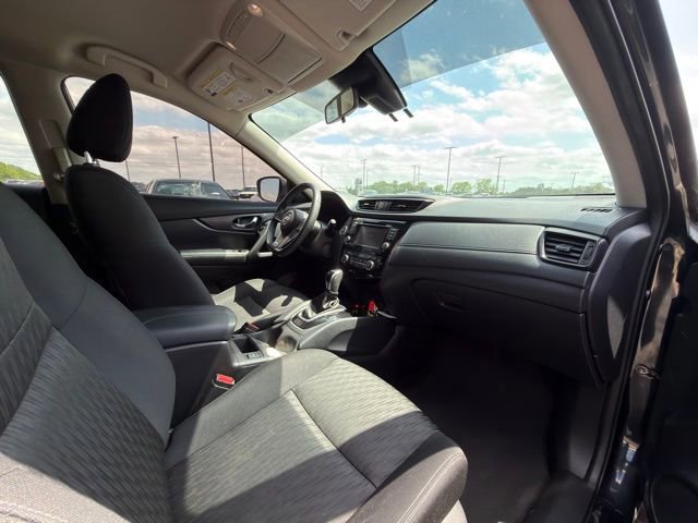 Used 2019 Nissan Rogue SV FWD image 22