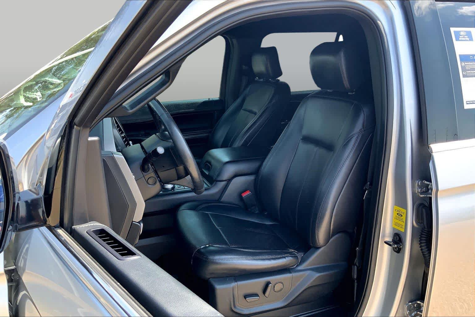 Certified 2020 Ford Expedition XLT w/ Equipment Group 202A AWD/4WD image 8