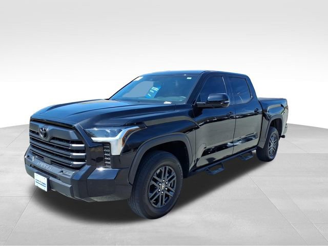 Used 2025 Toyota Tundra SR5 w/ SR5 Convenience Package AWD/4WD image 2