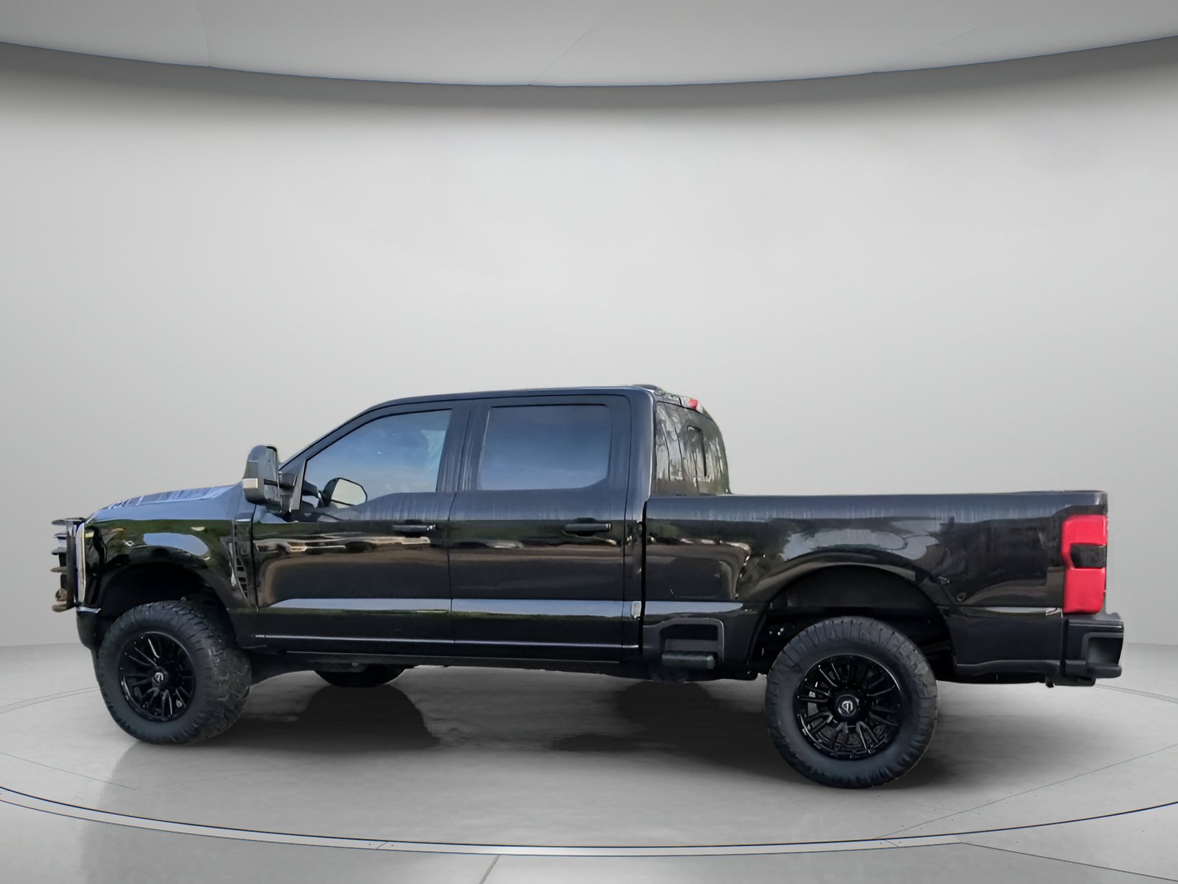 Certified 2025 Ford F250 Lariat w/ Black Appearance Package AWD/4WD image 18
