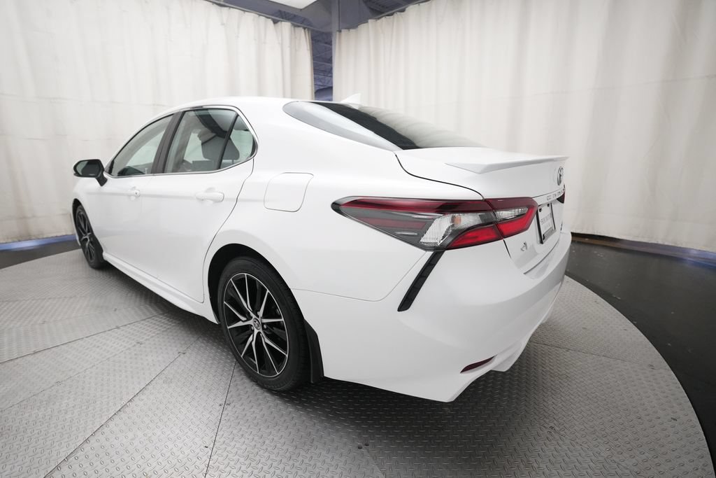 Used 2024 Toyota Camry SE AWD/4WD image 31
