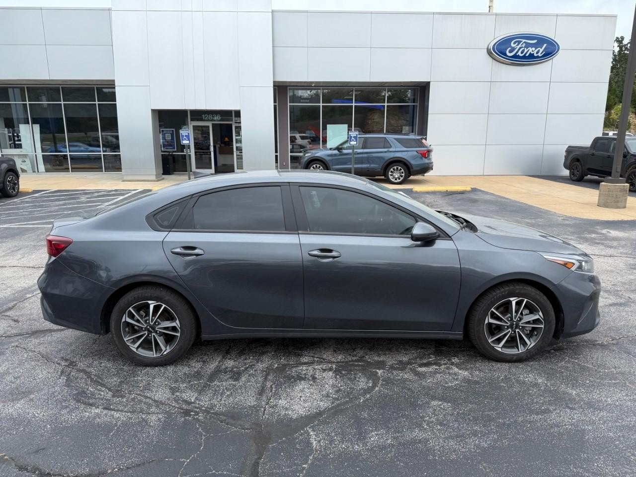 Used 2024 Kia Forte LXS FWD image 2