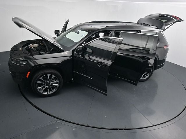 Used 2025 Jeep Grand Cherokee L Overland w/ Luxury Tech Group IV AWD/4WD image 43
