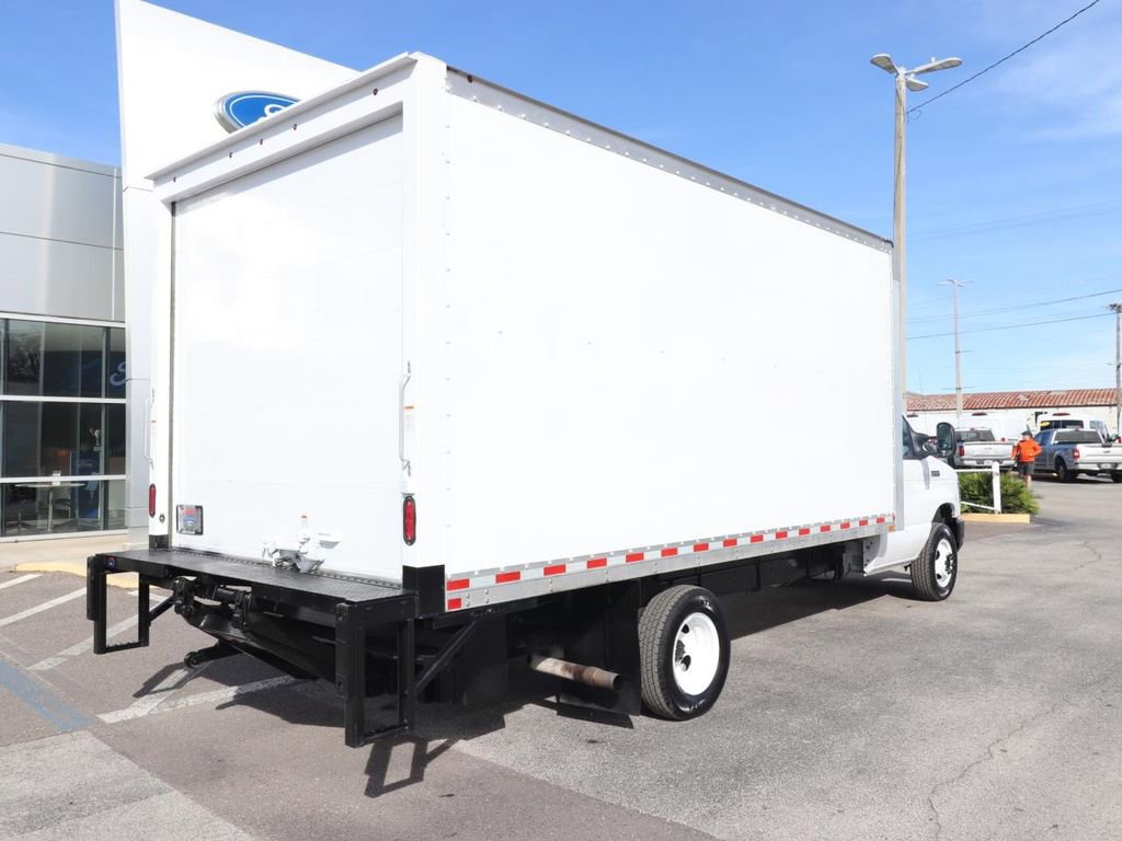 Certified 2022 Ford E-450 and Econoline 450 Super Duty w/ Power Windows & Locks Group image 4