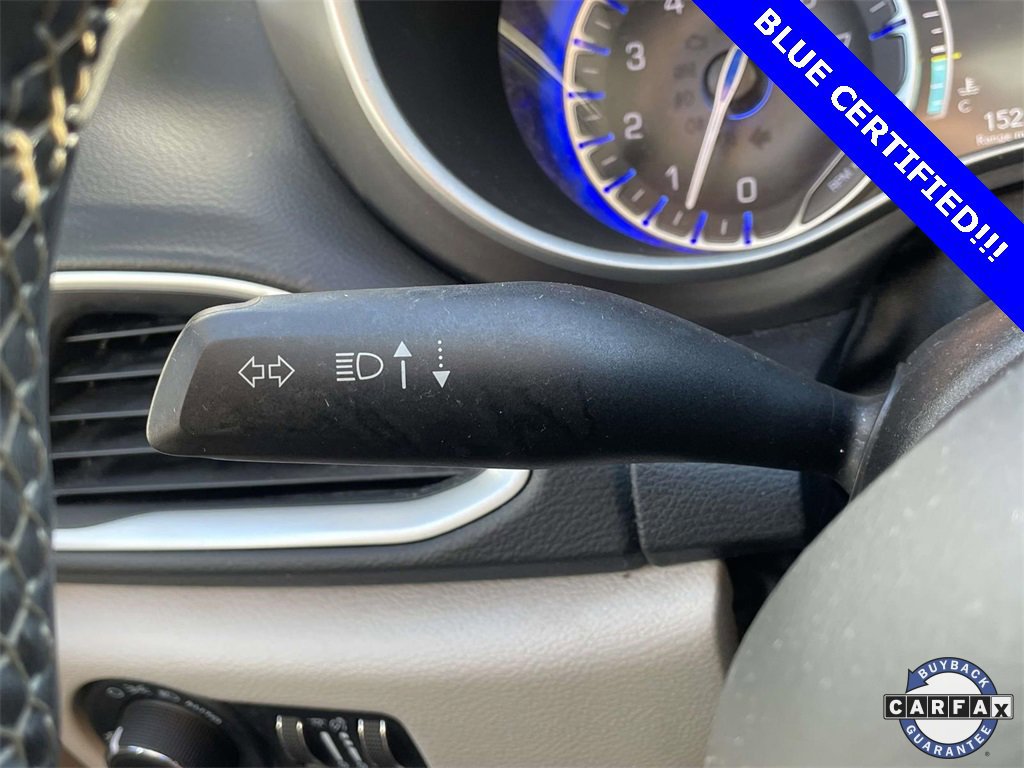 Used 2022 Chrysler Pacifica Touring-L image 22